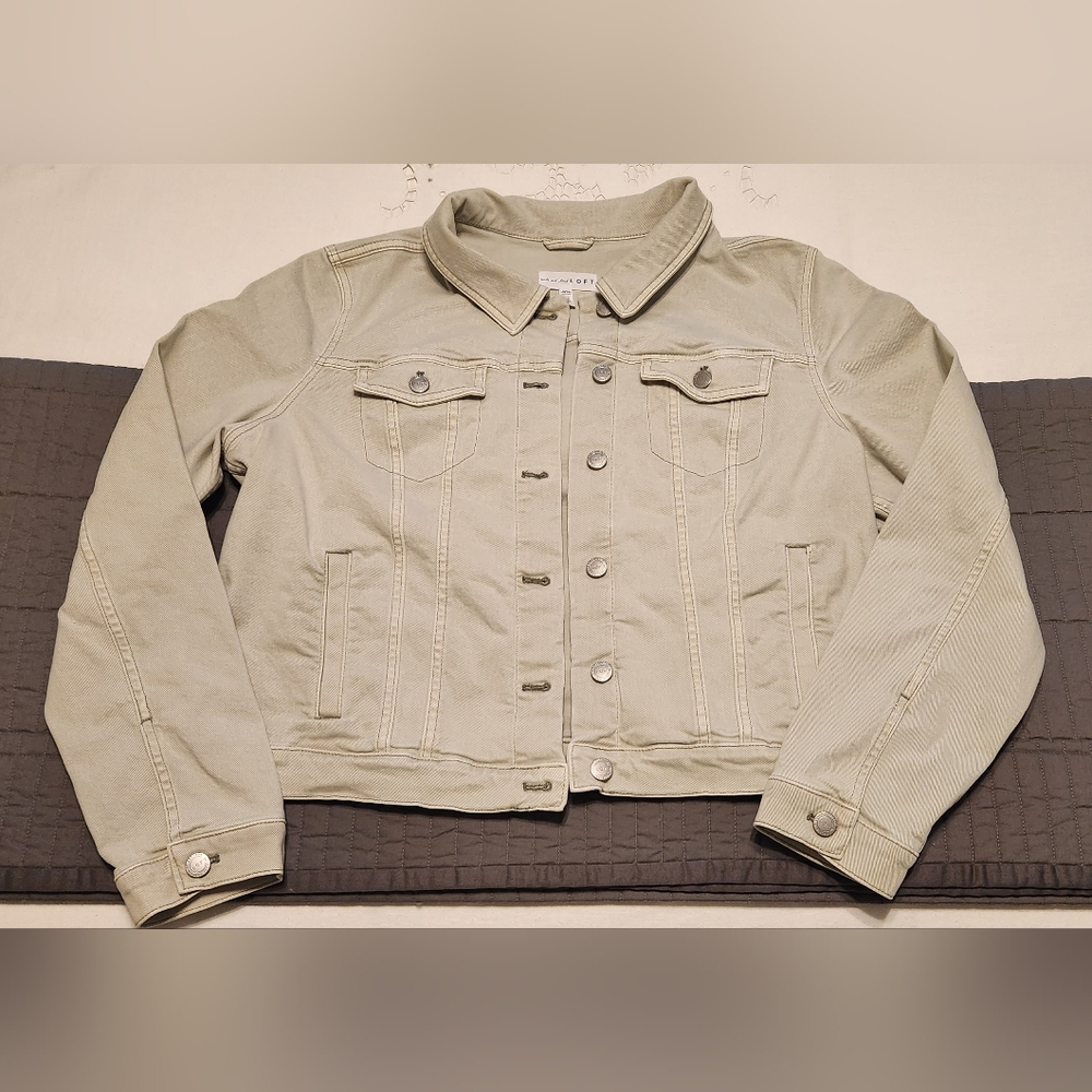 NWOT Ann Taylor LOFT Denim Trucker Jacket #140923 in Pale Green (XL)